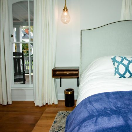 The Colonial Inn Hillsborough Quarto foto